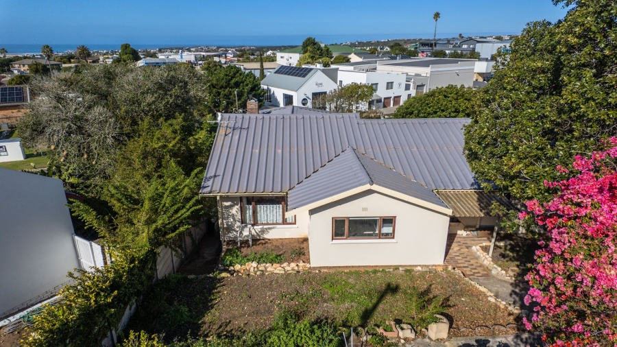 3 Bedroom Property for Sale in Stilbaai Wes Western Cape